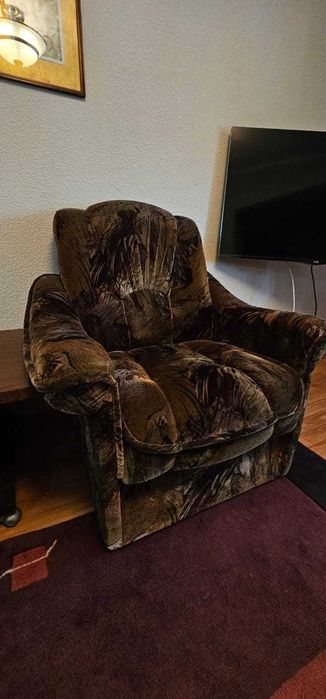 Два кресла - всего 18 тысяч (за оба)