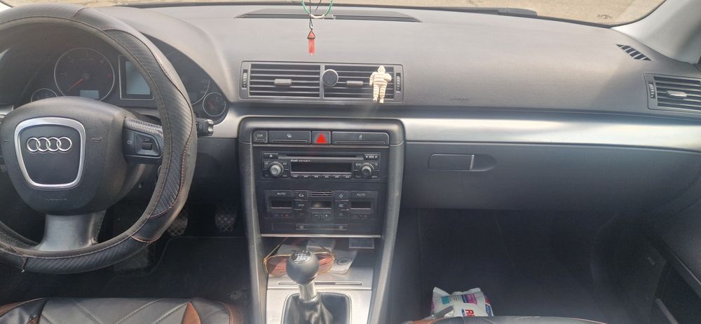 Vand Audi A4 foarte bine întreținută