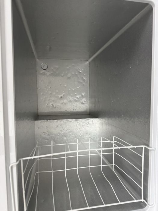 Продам морозильник