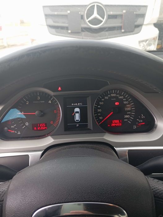 Vând urgent. Audi A6 C6. 2008. 302000 km.