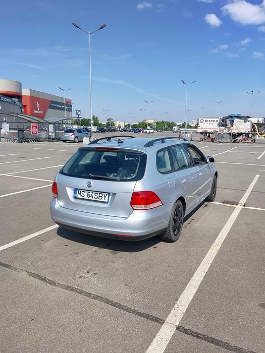 Vând Golf V combi
