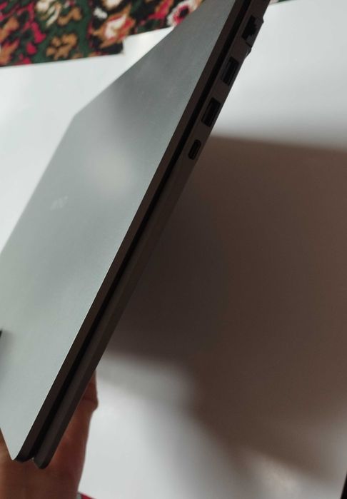 Ноутбук для офиса новый со сумкой ( розовая)