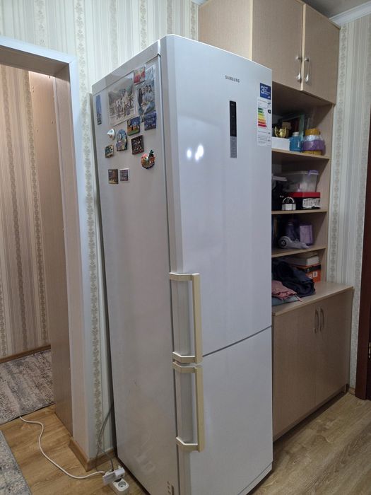 Продам холодильник