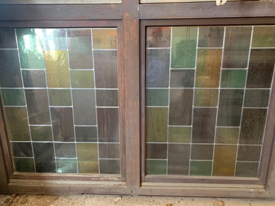 Geamuri și usi termopan din lemn stejar