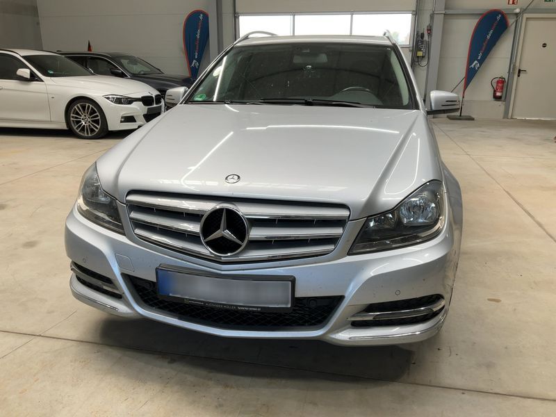 Mercedes-Benz C-Klasse C 220 CDI T BlueEfficiency Avantgarde 2011