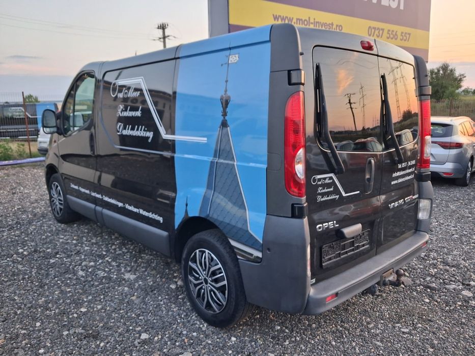 Opel Vivaro ( Renault Trafic )