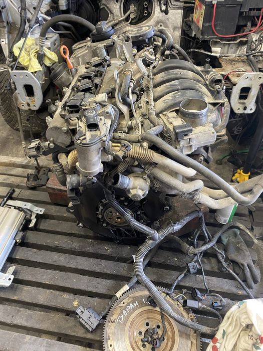 Двигател туаран  голф 51.6фси 116кс BLP отличен