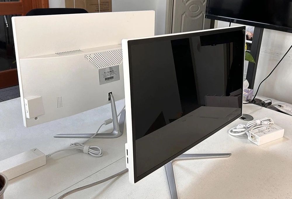 Моноблок (All-in-One) Core i5 / 8GB / SSD 256GB / Windows 10