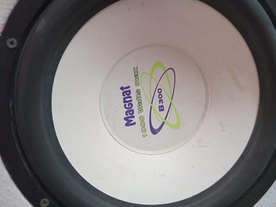 Vand 2 boxe 1 tub de bass