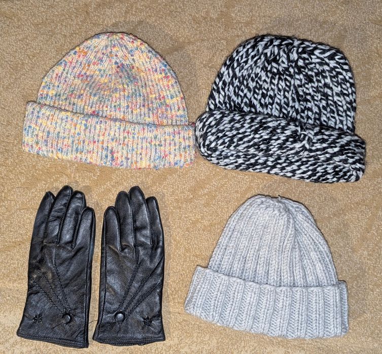 Женские шапки и перчатки