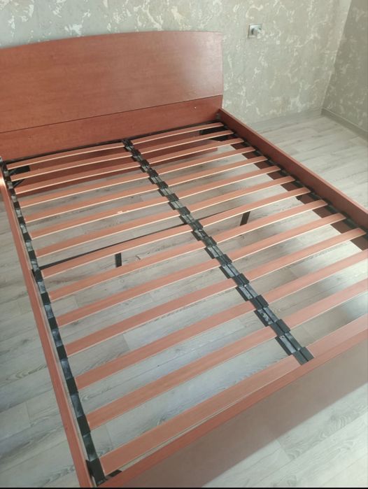 Двух спальная кровать