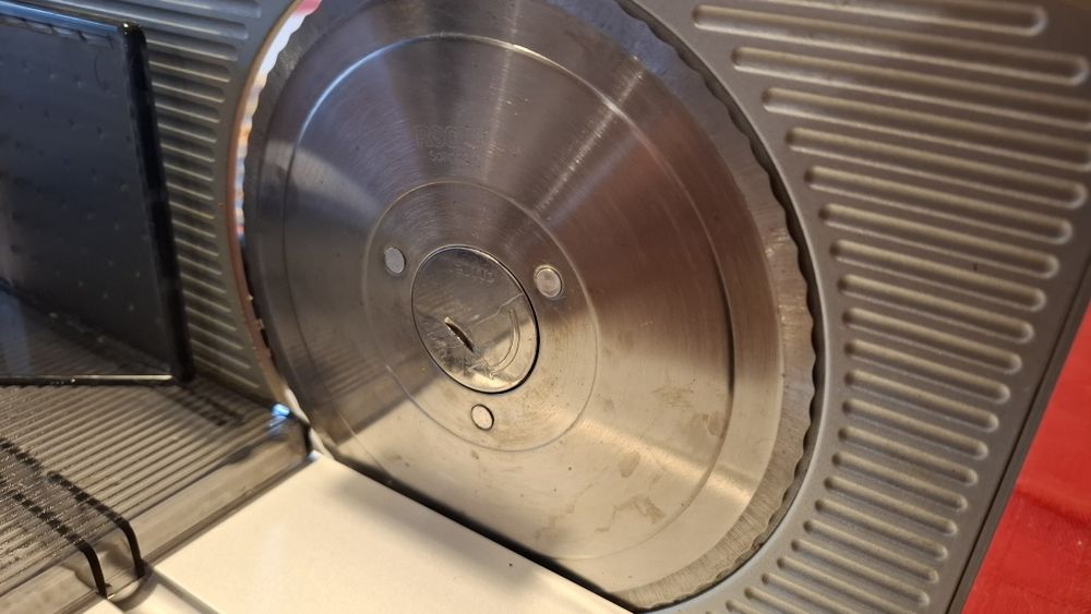 Feliator carne si mezeluri Ritter