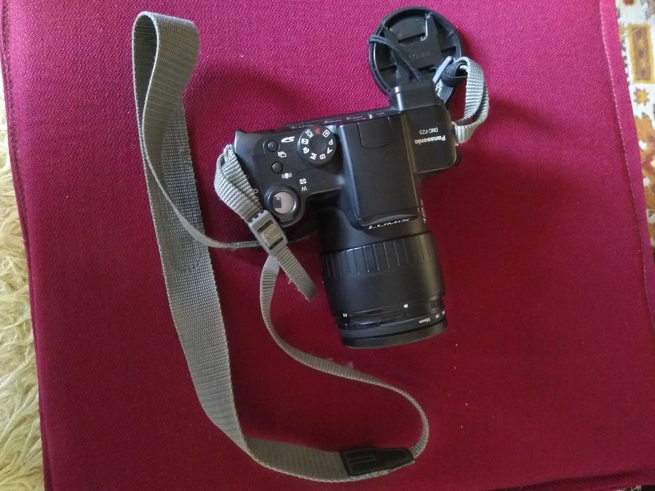 Продавам цифров фотоапарат Panasonic Lumix DMC - FZ 5