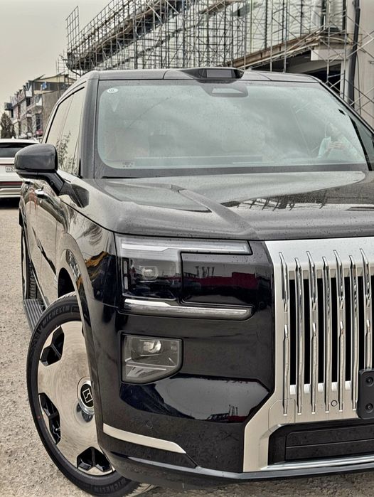 **Zeekr 9х ултра фулл
доп опция бор 
Корага салон темно синий 
70 кв б