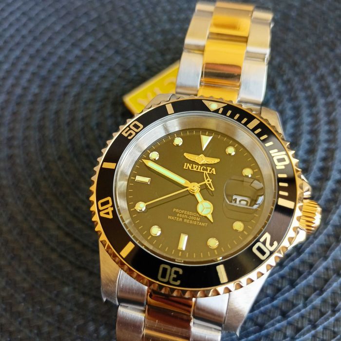 Нова Invicta, 200m, Seiko Caliber/Hattori/TMI C32 кварц, корона на винт