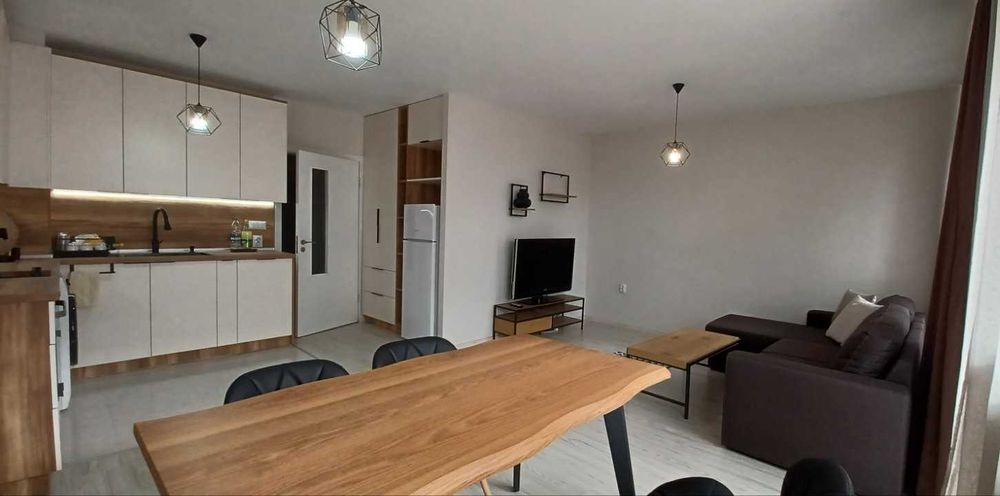 Дава се под наем Двустаен апартамент в Варна, Операта - 60 кв.м за 700 € - Снимка #2