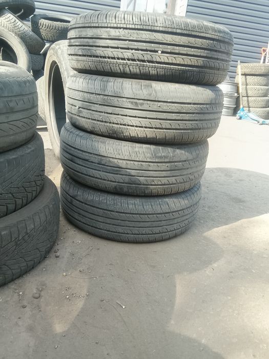Покрышки Р 19 продам 235/55/19