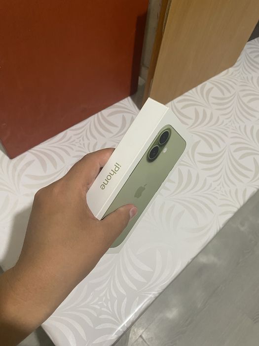 iPhone 17.  512 gb цвет зеленый