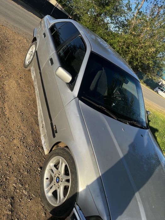 Продам Bmw e36 1.8
