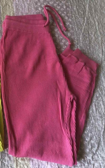 Нови спортни долнища ZARA