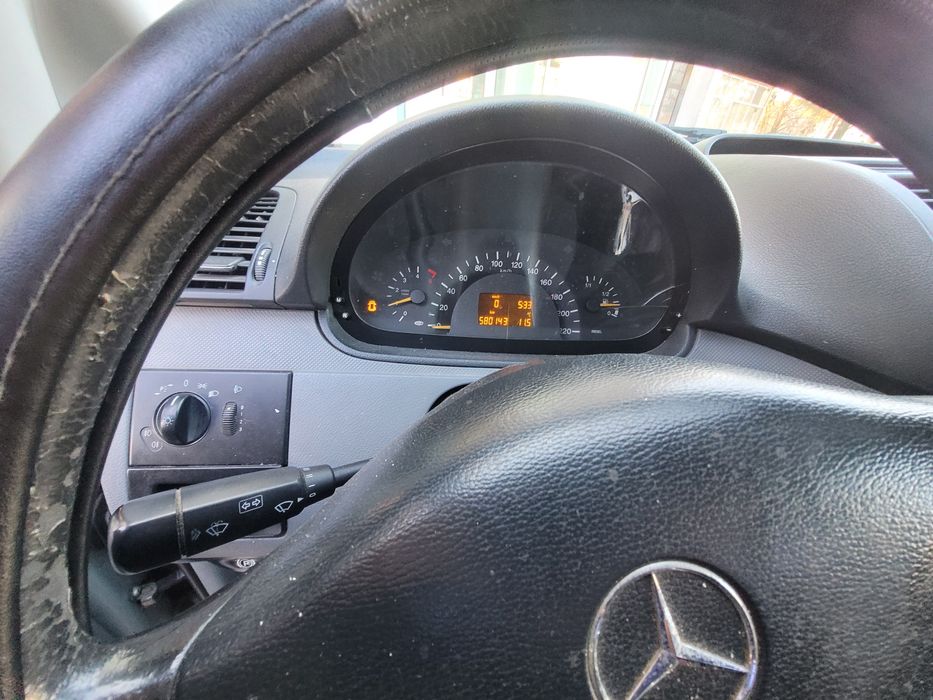 Mercedes-Benz  Vito