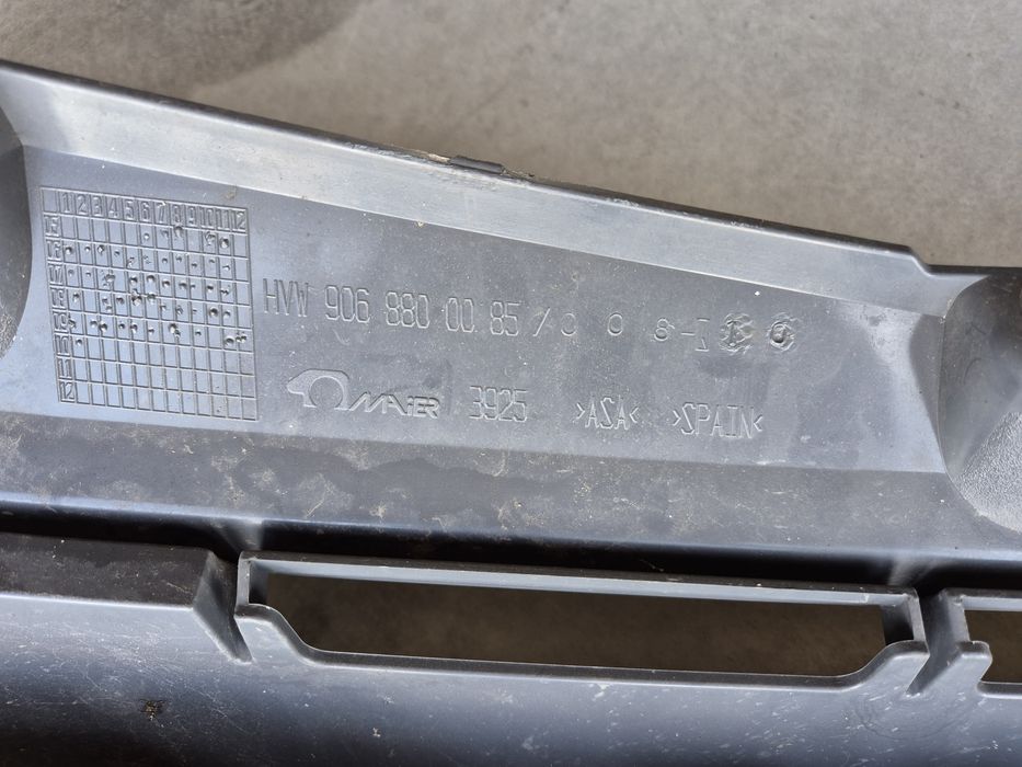 Grila radiator vw crafter 2.5tdi 2006-2011 nonfacelift cod 9068800085