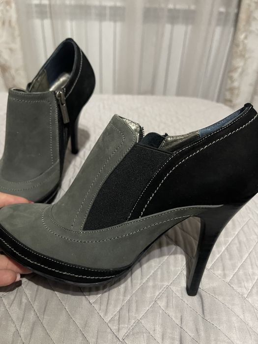 Продам ботильоны замшевые