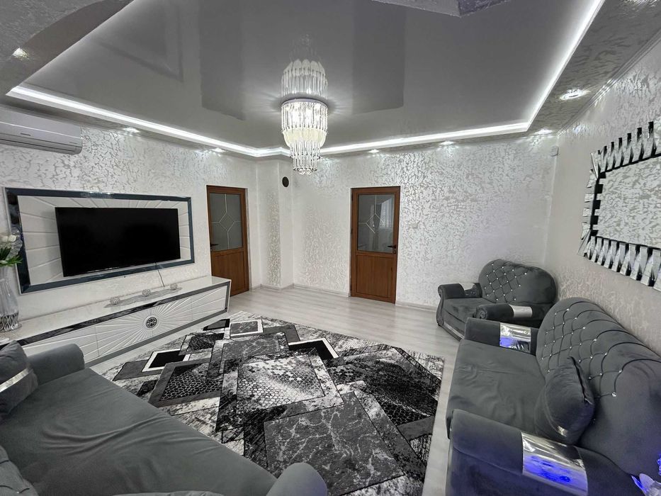 Продава се Тристаен апартамент в Пловдив, Изгрев - 82 кв.м за 1586 €/кв.м - Снимка #2
