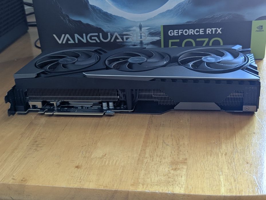 MSI RTX 5070 Vanguard soc 12 Гб