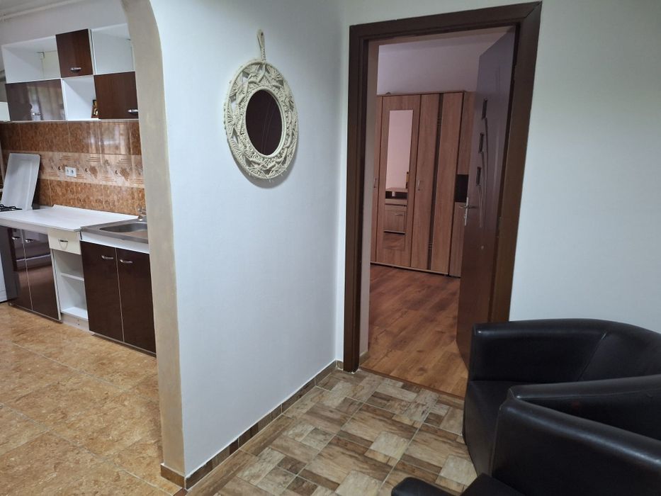 Pf închiriez ap 2 camere decomandate Florești
