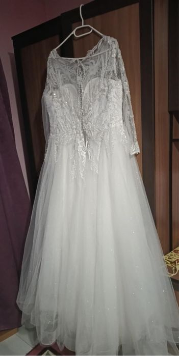 Vand rochie de mireasa