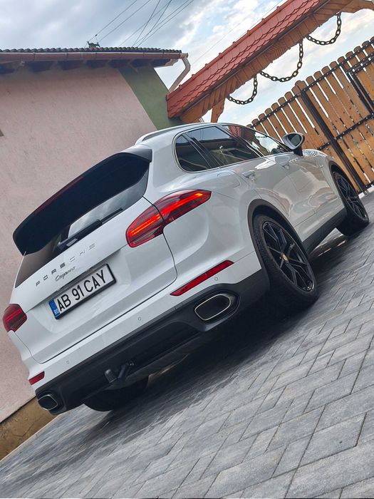 Porsche Cayenne 2016 Întreținut