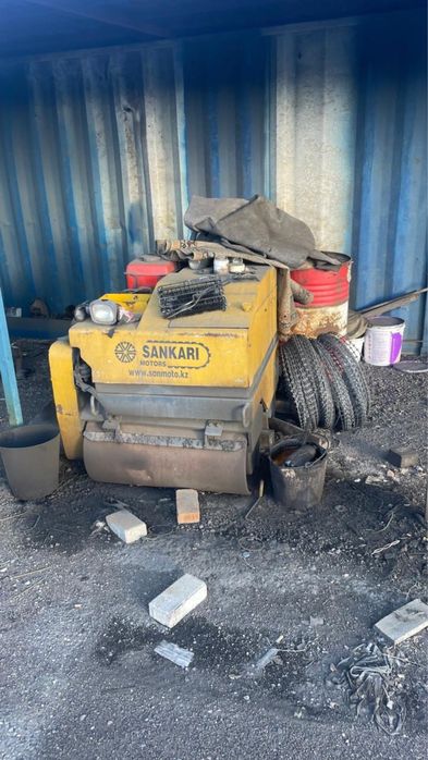 Каток 1 тонный Sankari Motors