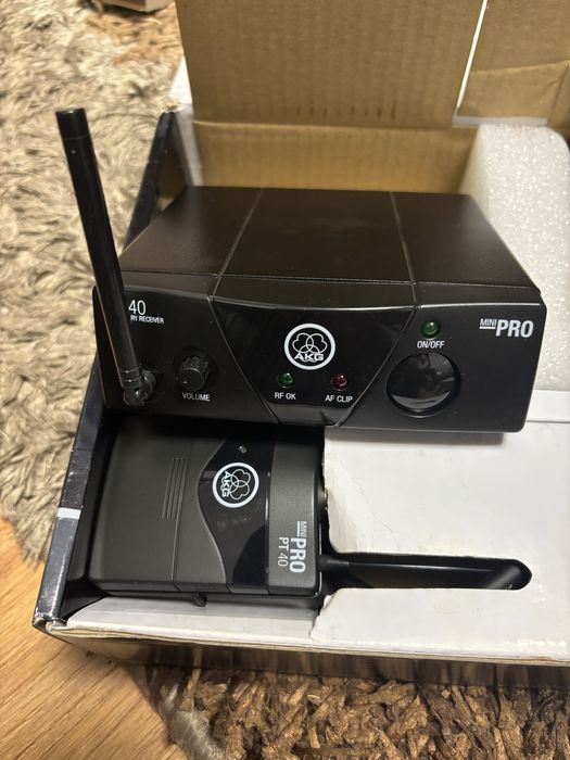 Microfon instrument AKG Wireless
