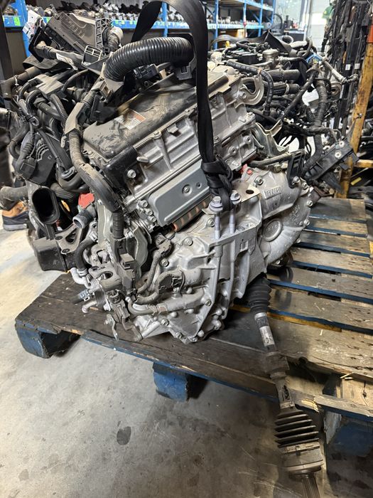 Cutie Viteze  CHR 1.8 benzina Hibrid 2019