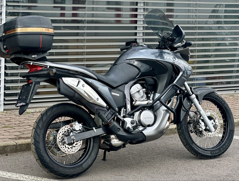 Honda Transalp XL700 V