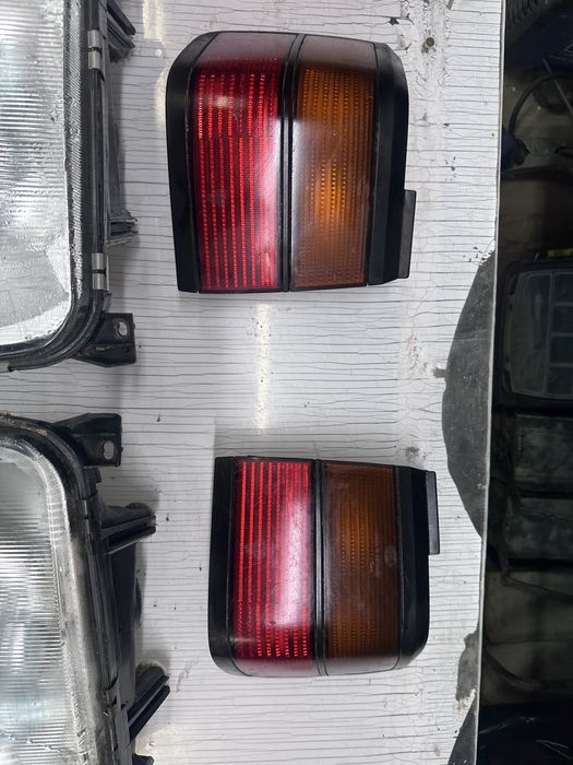 Фарове/Стопове VW Passat B2 Седан 1992-1998година