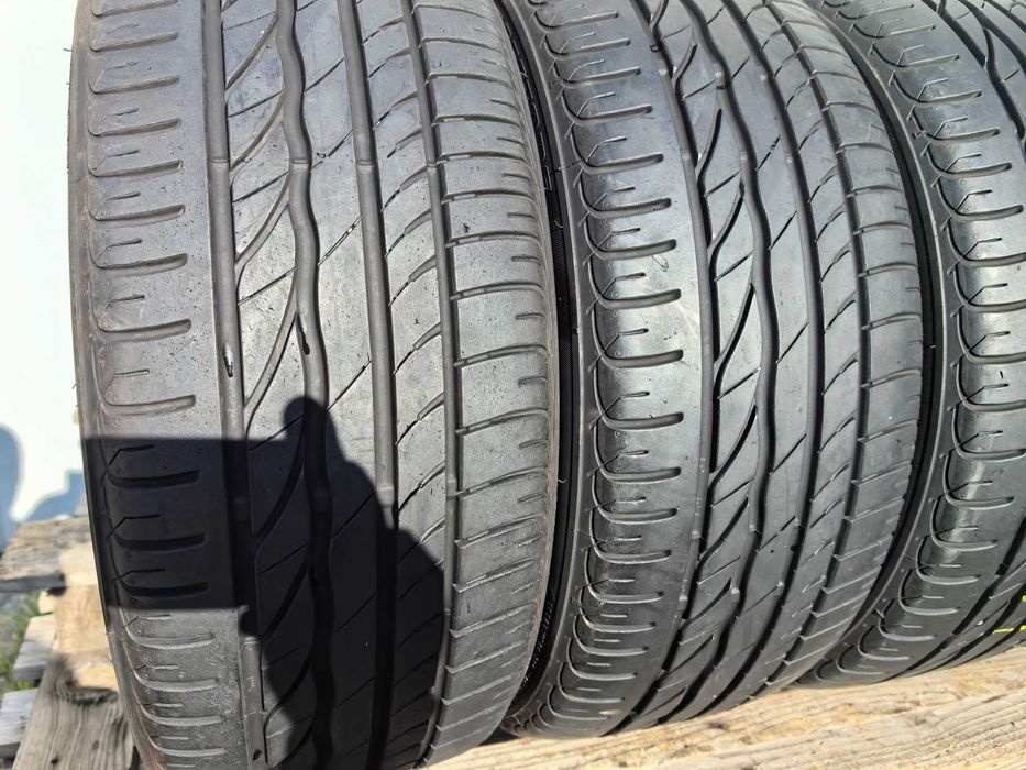 225/45/17 Бриджстоун ДОТ 2015 г