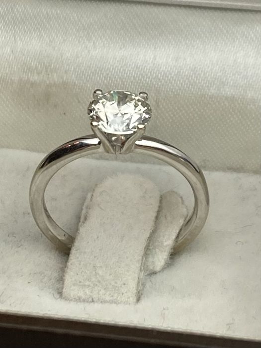 Inel solitaire aur alb cu diamant 1.05ct