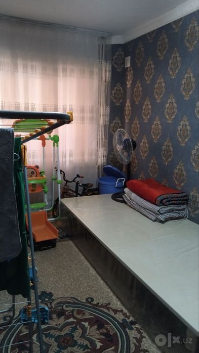 Продаётся 3 ком в 10 мкр КАРВОН