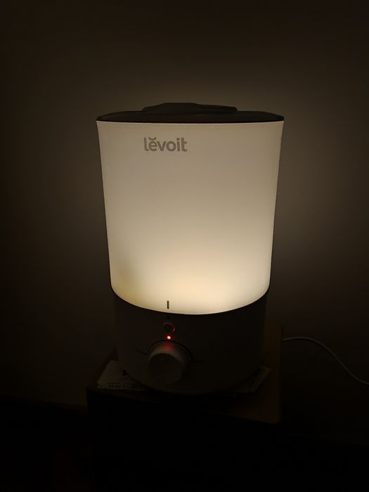 Levoit 150 Dual - овлажнител и дифузер 2в1