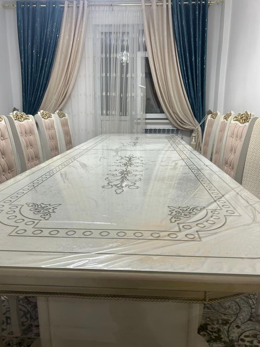 Продам стол со стульями