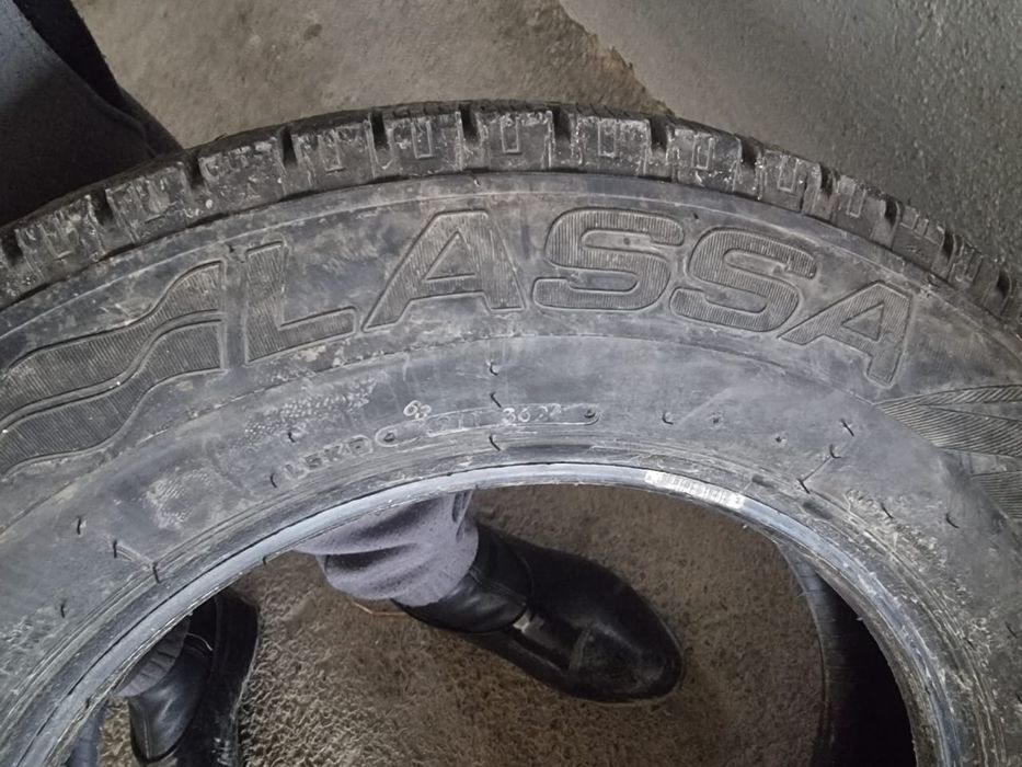 Ласса 2 шт зимний почти новый  идеальный состояние