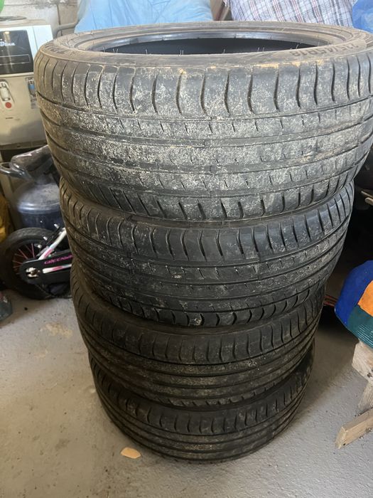 Продам шины 235/45/18