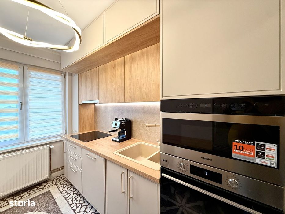Ap. 3 camere , renovat , garaj - Ultracentral