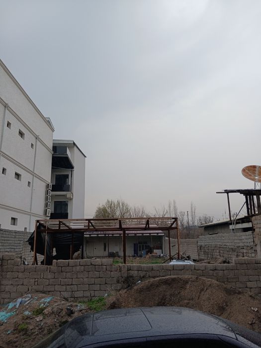 Sergeli karzinkani oldida 5 sotih er sotiladi.