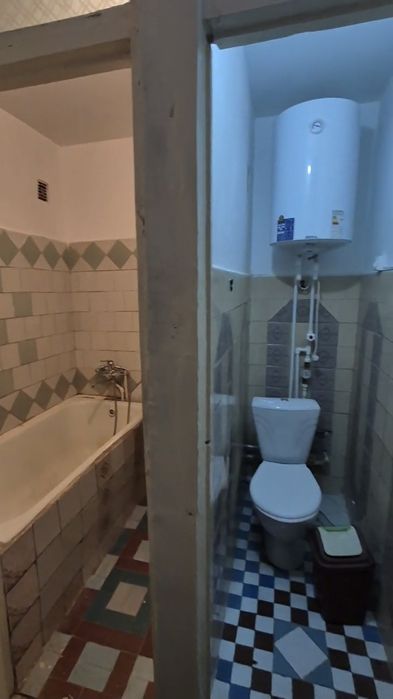 Тезликда 2/3/5 Согдиана 63 -мактаб олдида.