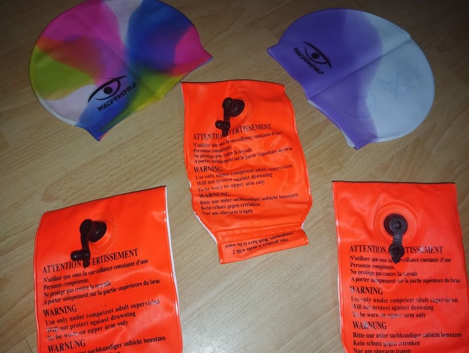 Perne noi înot și cască nouă pt păr ,2 buc 50 lei