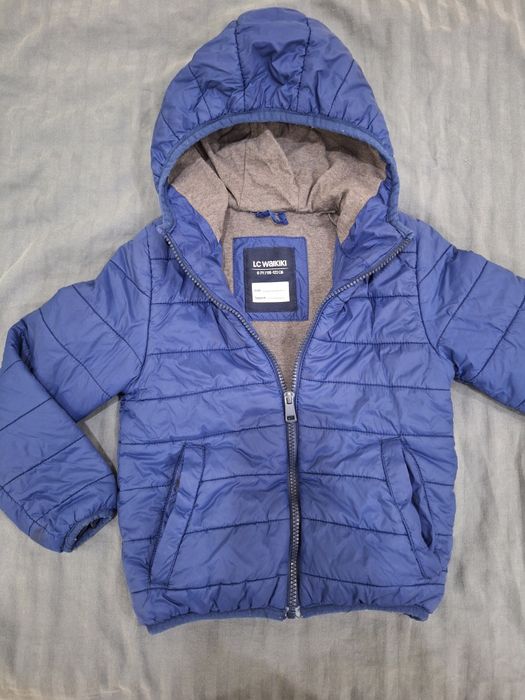 Куртка на 5-6 лет