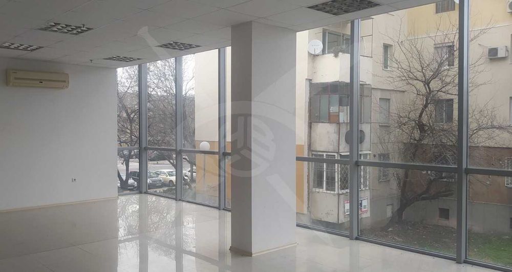 Продава се Магазин в Пловдив, Тракия - 127 кв.м за 2600 €/кв.м - Снимка #1